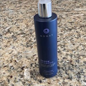 Monat Renew shampoo